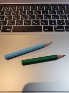 加工する前の鉛筆