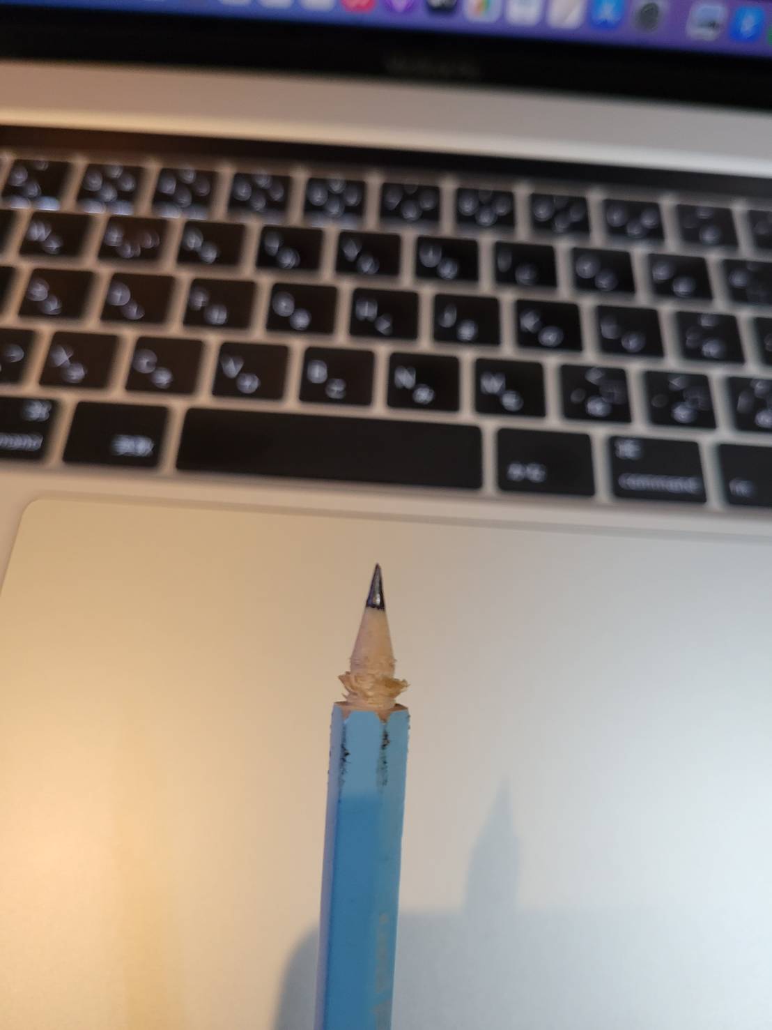鉛筆アップ
